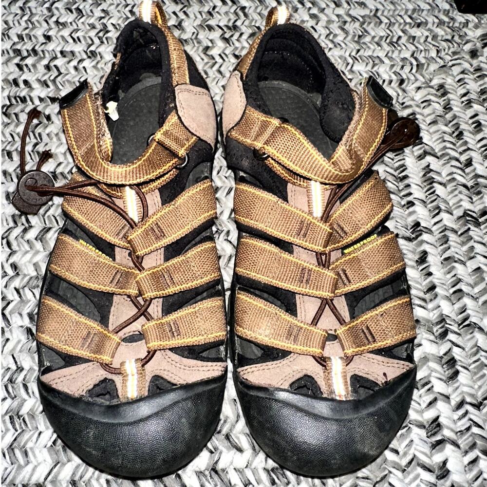 Keen Sandals Womens 9 Brown Strap Trail Water Slip Resistant Bungee Tie
